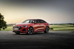 audi-e-tron-s-sportback-red-front-side-123
