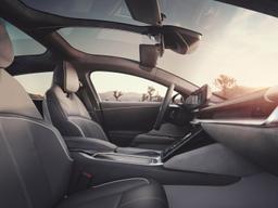 lucid-air-front-seats-21