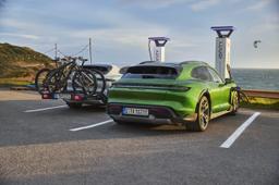 porsche-taycan-cross-turismo-charging-time-21