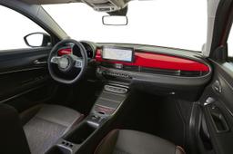 fiat-600e-interior-red